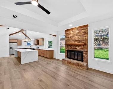 1213 Sycamore Drive - Photo Thumbnail 8
