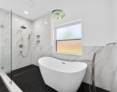 1213 Sycamore Drive - Photo Thumbnail 18