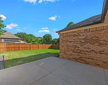 1213 Sycamore Drive - Photo Thumbnail 28