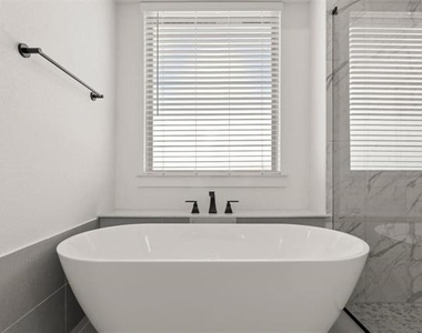 1818 Whisperwood Way - Photo Thumbnail 7