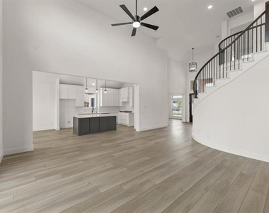 1818 Whisperwood Way - Photo Thumbnail 2