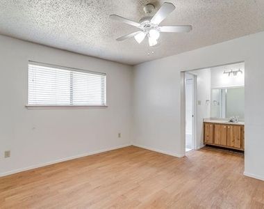 7221 Church Park Drive - Photo Thumbnail 16