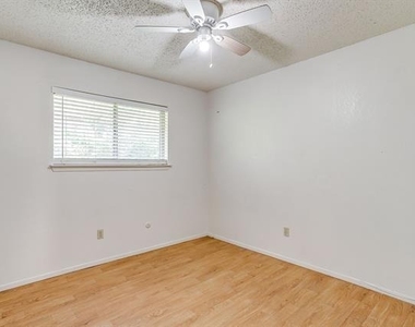 7221 Church Park Drive - Photo Thumbnail 13