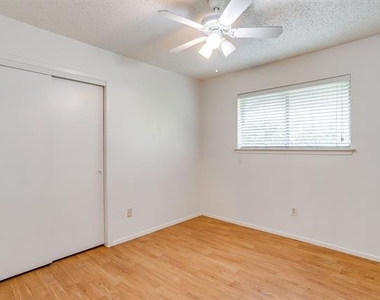 7221 Church Park Drive - Photo Thumbnail 14