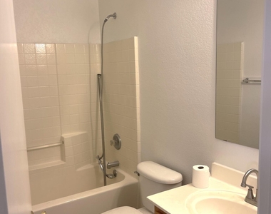 30332 N Desert Willow Boulevard - Photo Thumbnail 9