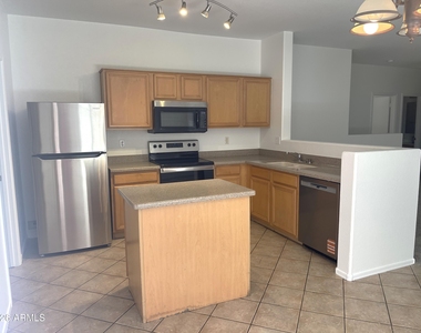 30332 N Desert Willow Boulevard - Photo Thumbnail 5