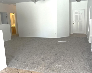 30332 N Desert Willow Boulevard - Photo Thumbnail 4
