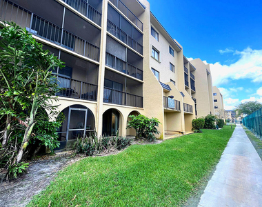 2828 Tennis Club Drive - Photo Thumbnail 11
