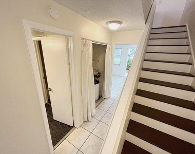 2828 Tennis Club Drive - Photo Thumbnail 6