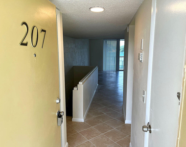 2828 Tennis Club Drive - Photo Thumbnail 1