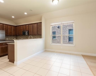 612 Calliopsis Street - Photo Thumbnail 11