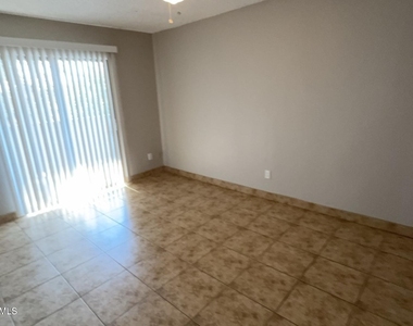 410 E 9th Avenue - Photo Thumbnail 6