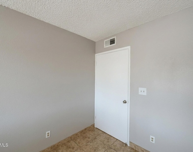 410 E 9th Avenue - Photo Thumbnail 10