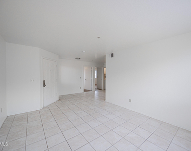 16033 N 25th Street - Photo Thumbnail 3