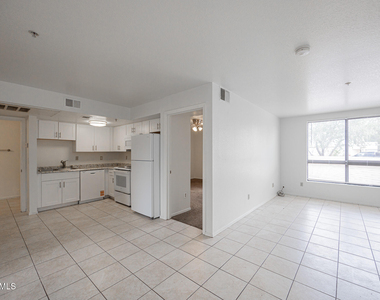 16033 N 25th Street - Photo Thumbnail 6
