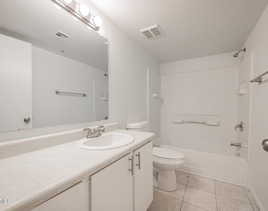16033 N 25th Street - Photo Thumbnail 12