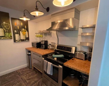 7625 E Camelback Road - Photo Thumbnail 8