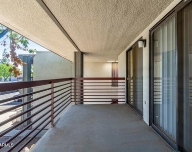 17211 N 35th Avenue - Photo Thumbnail 12