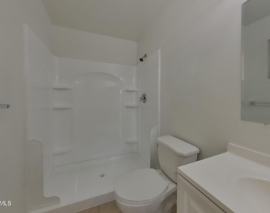 3849 W Poinsettia Drive - Photo Thumbnail 14