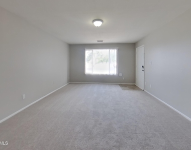 3849 W Poinsettia Drive - Photo Thumbnail 1