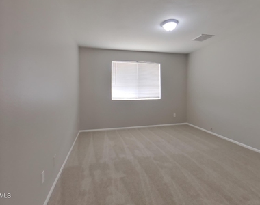 3849 W Poinsettia Drive - Photo Thumbnail 12