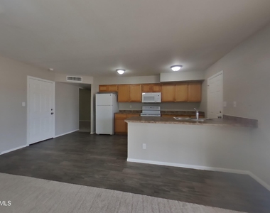 3849 W Poinsettia Drive - Photo Thumbnail 3