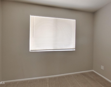 3849 W Poinsettia Drive - Photo Thumbnail 11