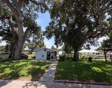 3212 Se 24th Street - Photo Thumbnail 2