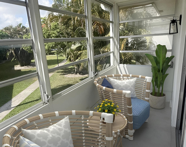 6505 Winfield Boulevard - Photo Thumbnail 20