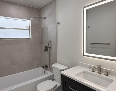 6505 Winfield Boulevard - Photo Thumbnail 13
