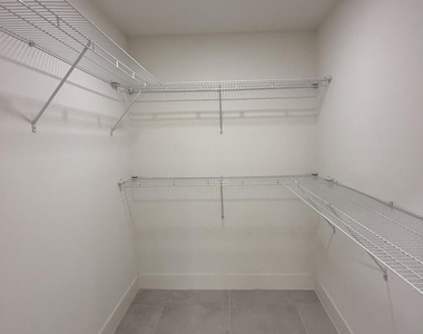 6505 Winfield Boulevard - Photo Thumbnail 15