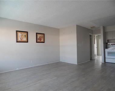 2841 Ne 32nd Street - Photo Thumbnail 3