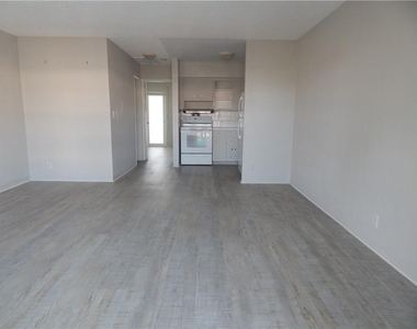 2841 Ne 32nd Street - Photo Thumbnail 4