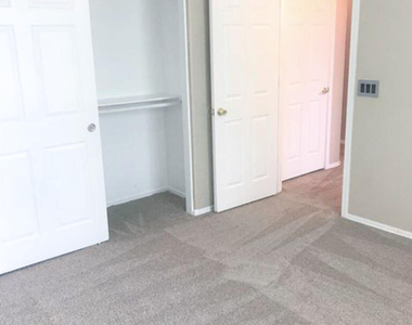 3618 W Marconi Avenue - Photo Thumbnail 14