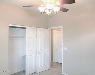3618 W Marconi Avenue - Photo Thumbnail 15
