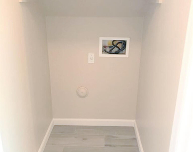 3618 W Marconi Avenue - Photo Thumbnail 18