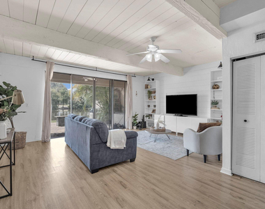 740 E Coco Plum Circle - Photo Thumbnail 8