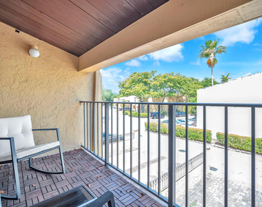 740 E Coco Plum Circle - Photo Thumbnail 21