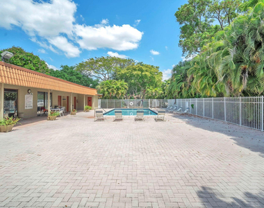 740 E Coco Plum Circle - Photo Thumbnail 26