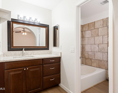 620 E Appaloosa Road - Photo Thumbnail 15