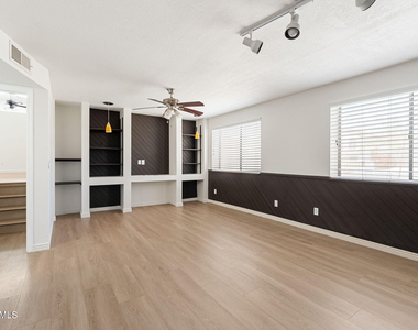 620 E Appaloosa Road - Photo Thumbnail 25