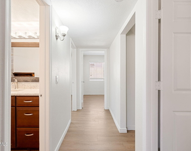 620 E Appaloosa Road - Photo Thumbnail 28