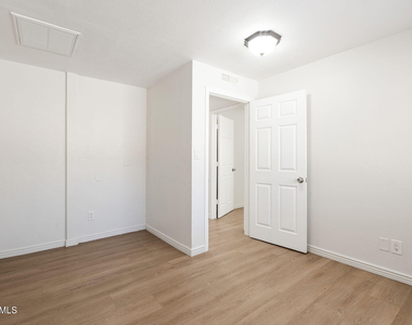 620 E Appaloosa Road - Photo Thumbnail 32