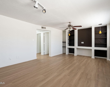 620 E Appaloosa Road - Photo Thumbnail 26