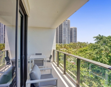 3040 N Ocean Boulevard - Photo Thumbnail 13