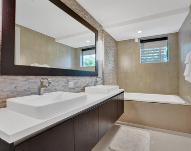 3040 N Ocean Boulevard - Photo Thumbnail 38