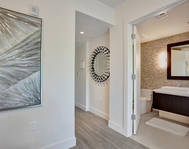 3040 N Ocean Boulevard - Photo Thumbnail 37