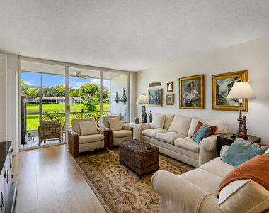 3621 Oaks Clubhouse Dr. Drive - Photo Thumbnail 8