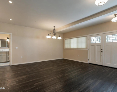 959 S Ash Avenue - Photo Thumbnail 7
