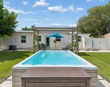 127 Sw 10th Avenue - Photo Thumbnail 5